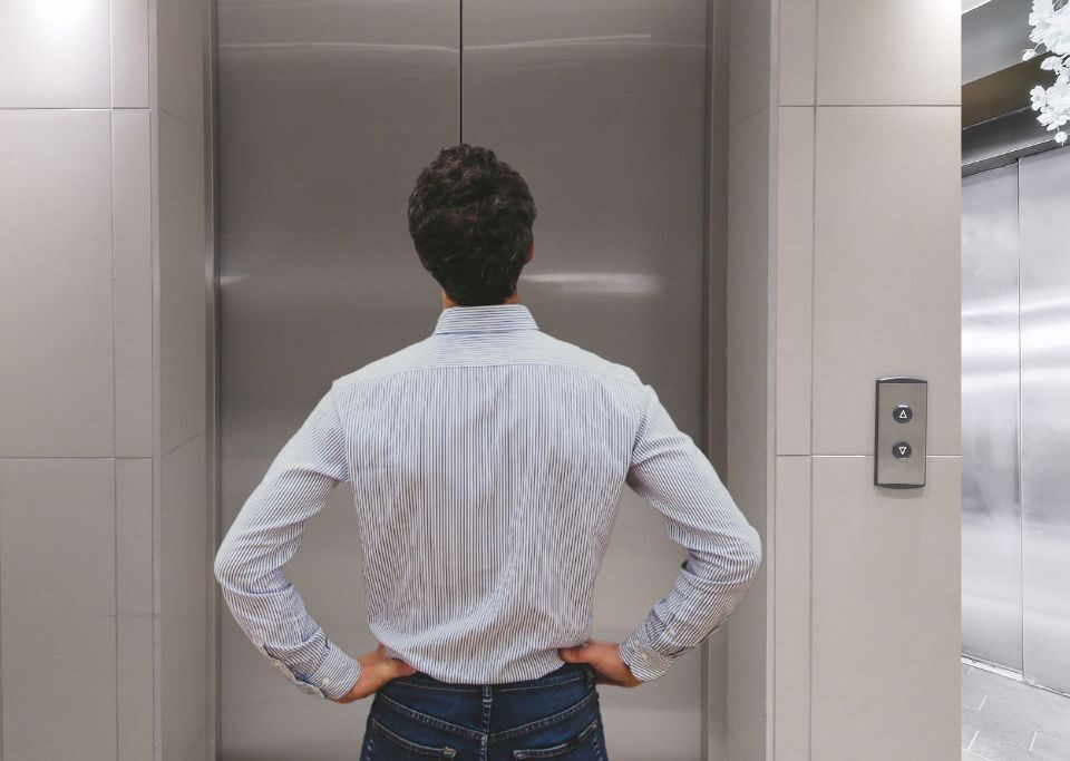 Chi abita al piano terra deve pagare spese ascensore?