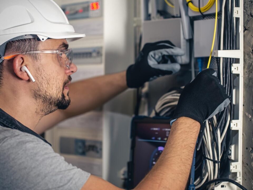 Assistenza ascensori 24h Impianto Sicuro