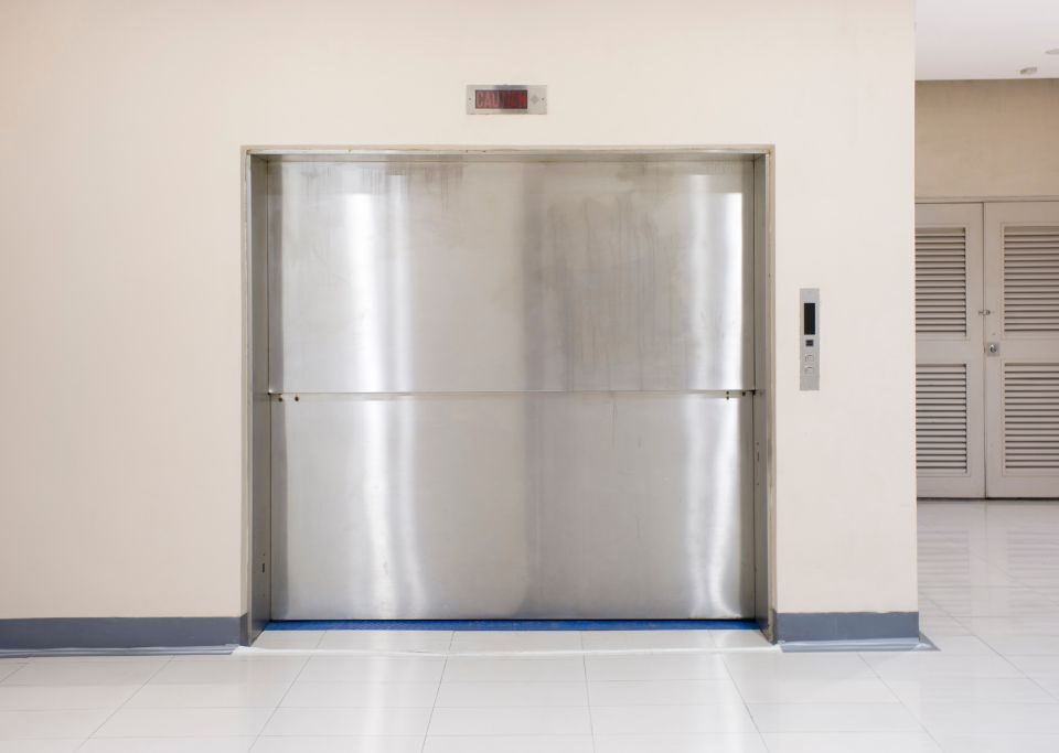 manutenzione montacarichi impianto sicuro